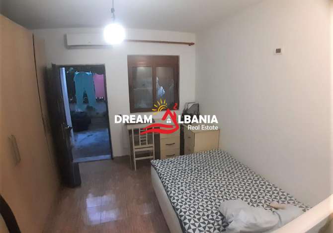 Shtepi ne shitje  ne Tirane, 2+1, Mobilimi E mobiluar, Pagesa 60,000  Euro.