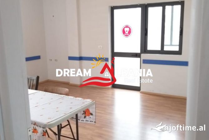 Ambjent biznesi me qera ne rrugen Bardhyl prane Bar Oslo (ID 4271506).