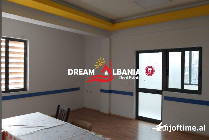 Ambjent biznesi me qera ne rrugen Bardhyl prane Bar Oslo (ID 4271506).