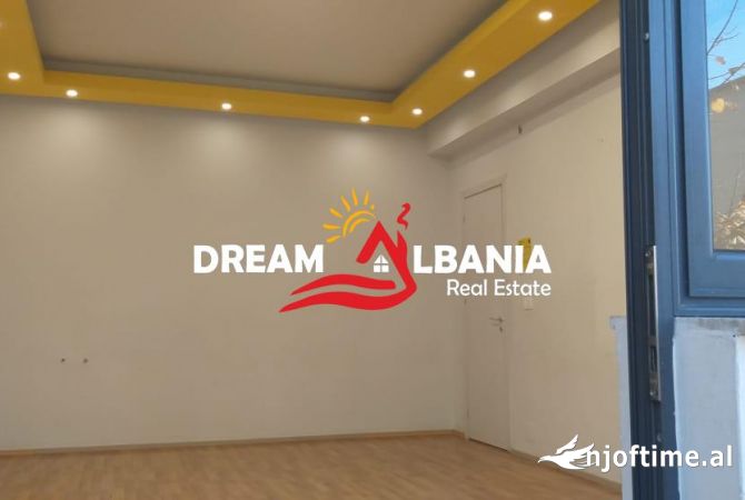 Ambjent biznesi me qera ne rrugen Bardhyl prane Bar Oslo (ID 4271506).