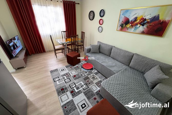 Shtepi me qera 1+1 ne Tirane - 40,000 Leke