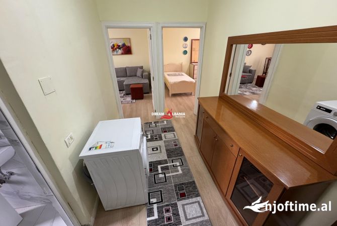 Shtepi me qera Apartament ne Tirane, 1+1, Mobilimi E mobiluar, Pagesa 40,000  Leke.