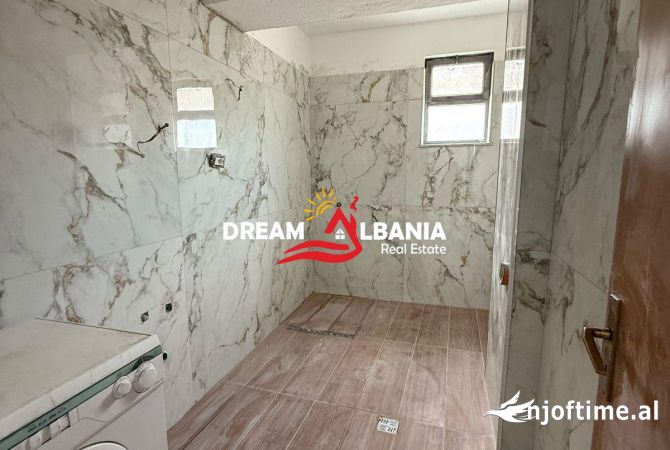 Ambjent per zyra (me ballkon dhe 2 wc) me qera ne Bllok, prane Xheko Imperial (ID 42611270)