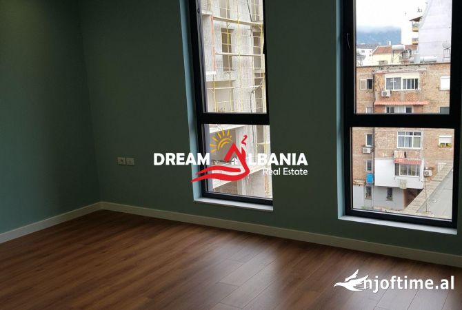 Ambient biznesi me qera 3+1 ne Tirane - 850 Euro