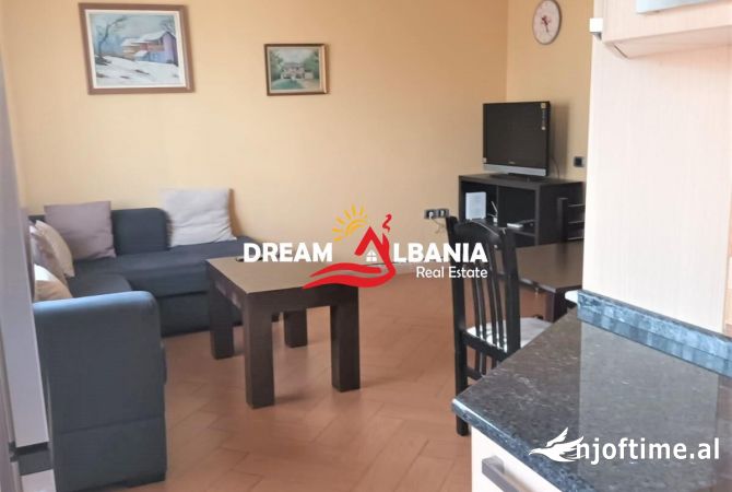 Shtepi ne shitje Apartament ne Tirane, 3+1, Mobilimi E mobiluar, Pagesa 280,000  Euro.