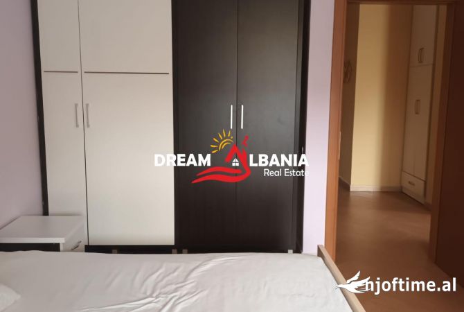 Shtepi ne shitje Apartament ne Tirane, 3+1, Mobilimi E mobiluar, Pagesa 280,000  Euro.