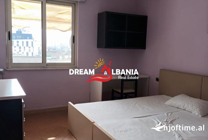 Shtepi ne shitje Apartament ne Tirane, 3+1, Mobilimi E mobiluar, Pagesa 280,000  Euro.