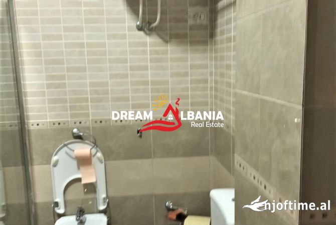 Shtepi ne shitje Apartament ne Tirane, 3+1, Mobilimi E mobiluar, Pagesa 280,000  Euro.