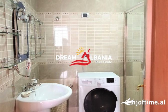 Shtepi ne shitje Apartament ne Tirane, 3+1, Mobilimi E mobiluar, Pagesa 280,000  Euro.