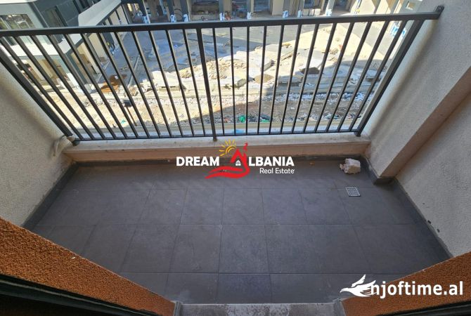 Shtepi ne shitje Apartament ne Tirane, 2+1, Mobilimi Bosh, pa mobiluar, Pagesa 181,500  Euro.