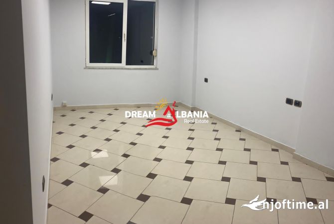 Ambjent per zyre me qera ne Bllok, prane Juvenilies ne Tirane (ID 42611269)