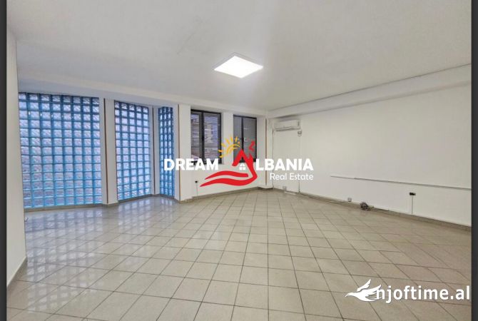 Ambient biznesi me qera 3+1 ne Tirane - 500 Euro