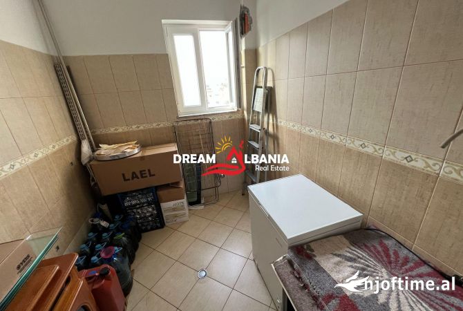 Shtepi ne shitje Vila Luksoze ne Tirane, 7+1, Mobilimi E mobiluar, Pagesa 630,000  Euro.