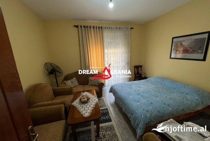 Shtepi ne shitje Vila Luksoze ne Tirane, 7+1, Mobilimi E mobiluar, Pagesa 630,000  Euro.