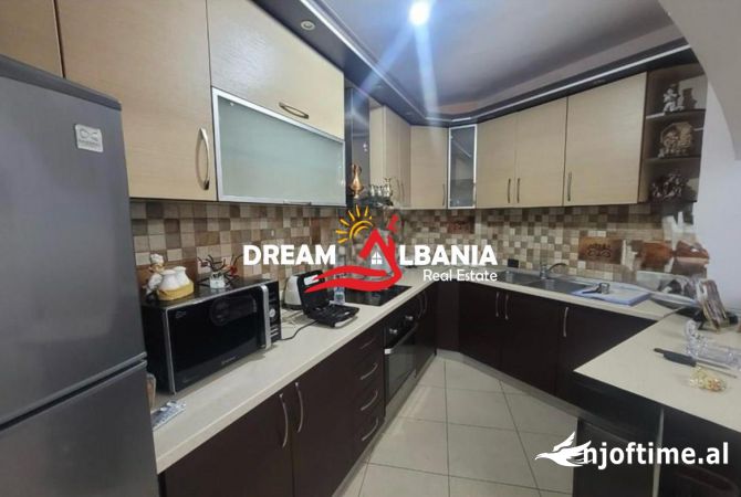 Shtepi me qera Apartament ne Tirane, 2+1, Mobilimi E mobiluar, Pagesa 750  Euro.