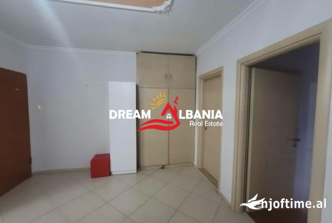 Shtepi me qera Apartament ne Tirane, 2+1, Mobilimi E mobiluar, Pagesa 750  Euro.