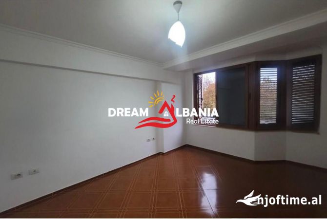 Shtepi me qera Apartament ne Tirane, 2+1, Mobilimi E mobiluar, Pagesa 750  Euro.