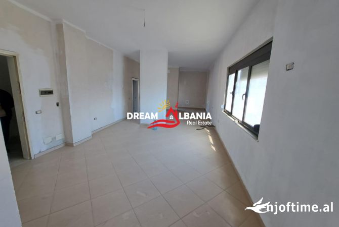 Ambient biznesi me qera 3+1 ne Tirane - 400 Euro