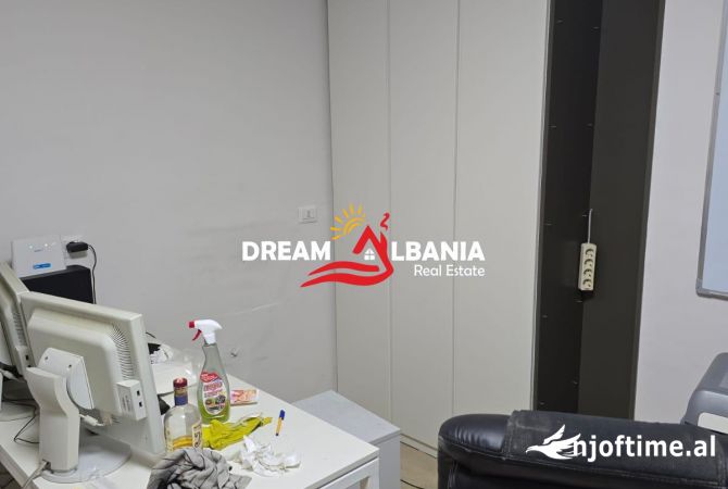 Ambient biznesi me qera 3+1 ne Tirane - 300 Euro