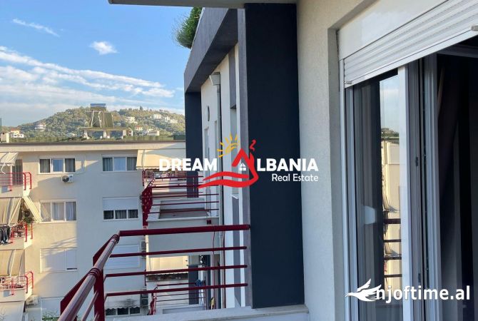 Shtepi me qera Apartament ne Tirane, 3+1, Mobilimi E mobiluar, Pagesa 1,100  Euro.