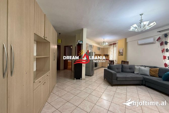Shtepi me qera 2+1 ne Tirane - 1,200 Euro