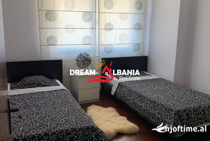 Shtepi me qera 2+1 ne Tirane - 1,300 Euro
