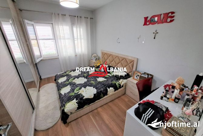 Shtepi me qera Apartament ne Tirane, 2+1, Mobilimi E mobiluar, Pagesa 750  Euro.