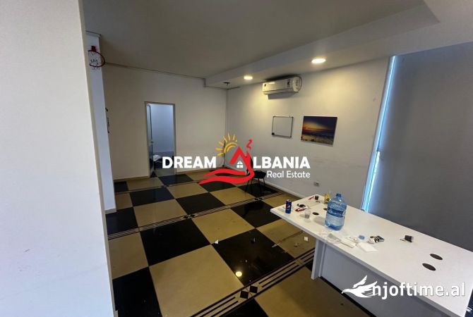 Ambient biznesi me qera 3+1 ne Tirane - 500 Euro