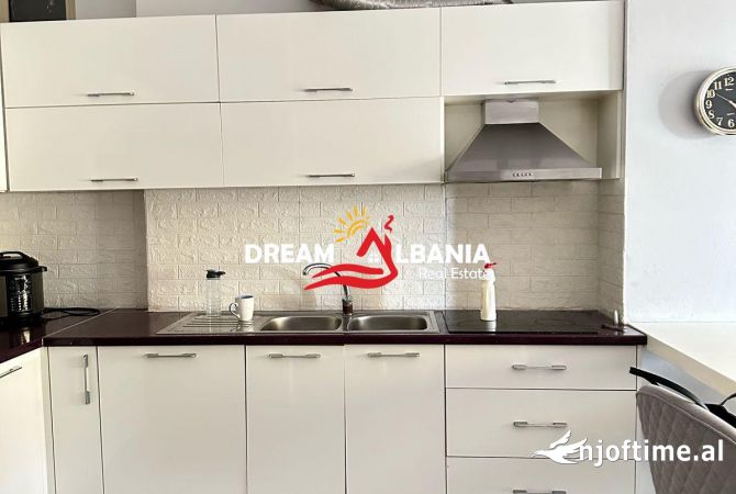 Shtepi ne shitje Apartament ne Tirane, 2+1, Mobilimi E mobiluar, Pagesa 270,000  Euro.