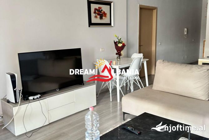 Shtepi ne shitje Apartament ne Tirane, 2+1, Mobilimi E mobiluar, Pagesa 270,000  Euro.