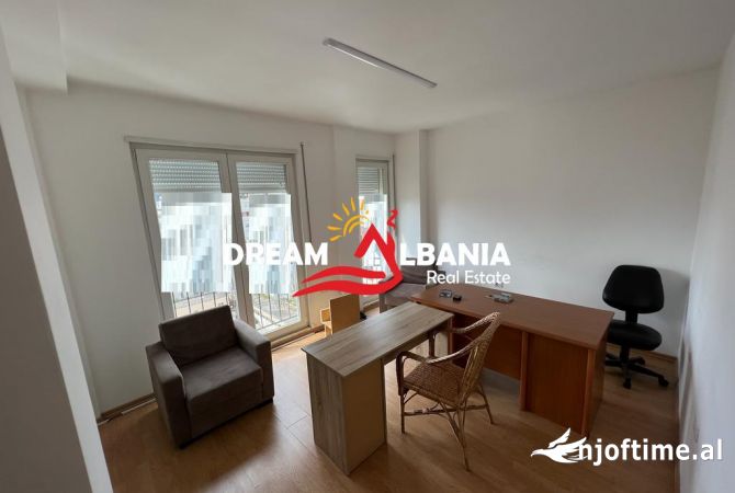 Ambient biznesi me qera 3+1 ne Tirane - 800 Euro