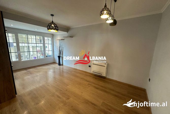 Ambient biznesi me qera 3+1 ne Tirane - 800 Euro