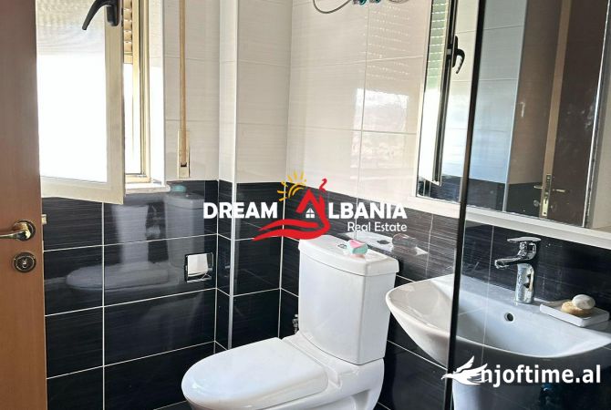 Shtepi ne shitje Apartament ne Tirane, 2+1, Mobilimi E mobiluar, Pagesa 270,000  Euro.