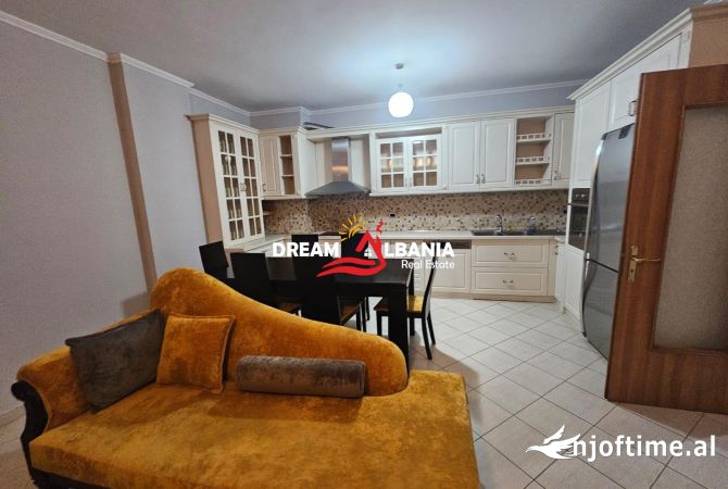 Shtepi me qera 2+1 ne Tirane - 575 Euro