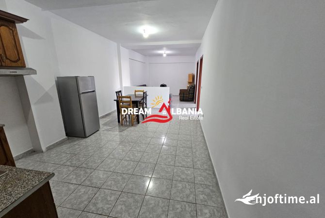 Shtepi ne shitje Apartament ne Tirane, 2+1, Mobilimi Bosh, pa mobiluar, Pagesa 135,000  Euro.