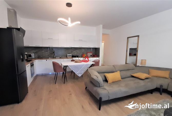 Shtepi me qera 2+1 ne Tirane - 1,500 Euro