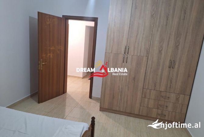 Shtepi me qera Apartament ne Tirane, 2+1, Mobilimi E mobiluar, Pagesa 50,000  Leke.