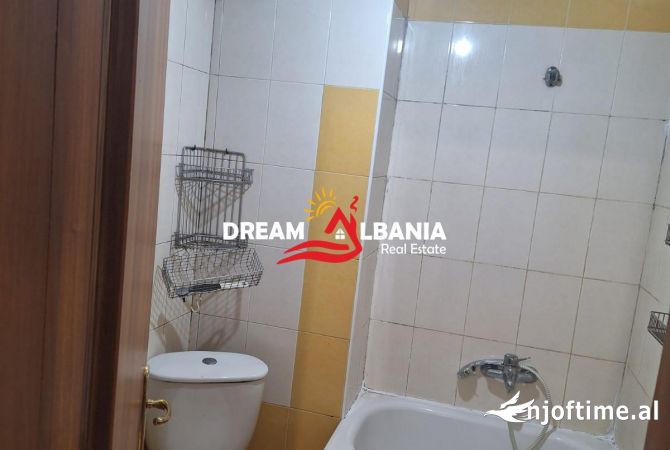 Shtepi me qera Apartament ne Tirane, 2+1, Mobilimi E mobiluar, Pagesa 50,000  Leke.
