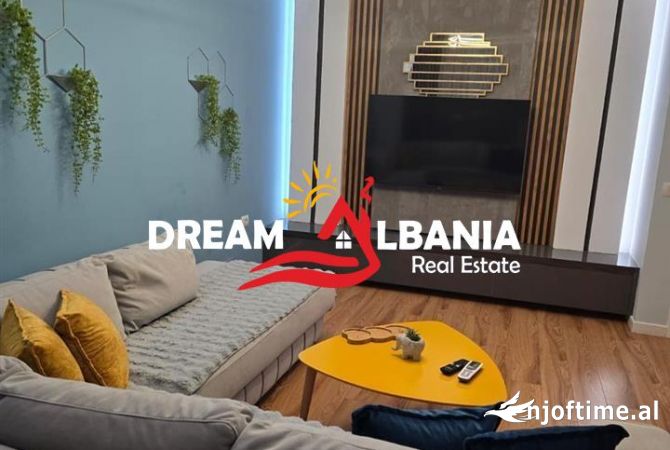 Shtepi me qera 2+1 ne Tirane - 700 Euro