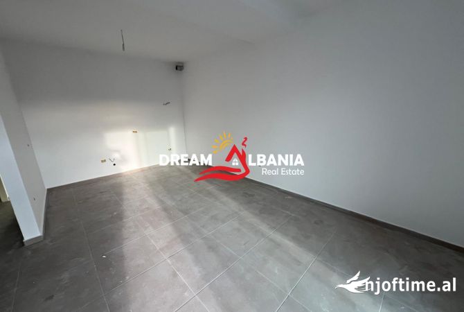 Ambient biznesi me qera 3+1 ne Tirane - 400 Euro