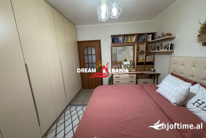 Shtepi ne shitje Apartament ne Tirane, 2+1, Mobilimi E mobiluar, Pagesa 101,000  Euro.