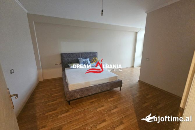 Shtepi ne shitje Apartament ne Tirane, 2+1, Mobilimi E mobiluar, Pagesa 155,000  Euro.