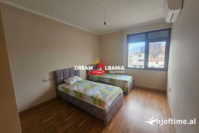 Shtepi ne shitje Apartament ne Tirane, 2+1, Mobilimi E mobiluar, Pagesa 155,000  Euro.