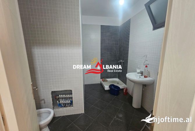 Shtepi ne shitje Apartament ne Tirane, 2+1, Mobilimi E mobiluar, Pagesa 155,000  Euro.