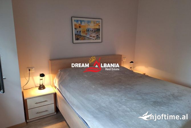 Shtepi me qera Apartament ne Tirane, 2+1, Mobilimi E mobiluar, Pagesa 900  Euro.
