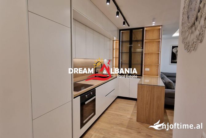 Shtepi me qera Apartament ne Tirane, 2+1, Mobilimi E mobiluar, Pagesa 1,000  Euro.