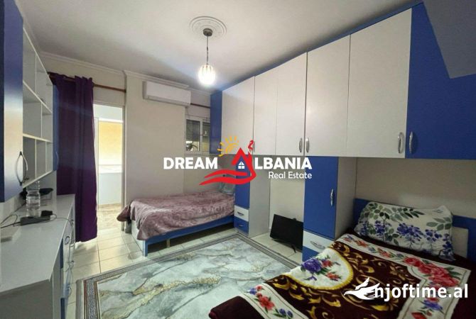 Shtepi ne shitje Apartament ne Tirane, 2+1, Mobilimi E mobiluar, Pagesa 125,000  Euro.