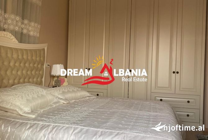 Shtepi me qera 6+1 ne Tirane - 1,700 Euro