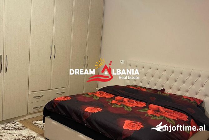 Shtepi me qera Vila Luksoze ne Tirane, 6+1, Mobilimi E mobiluar, Pagesa 1,700  Euro.