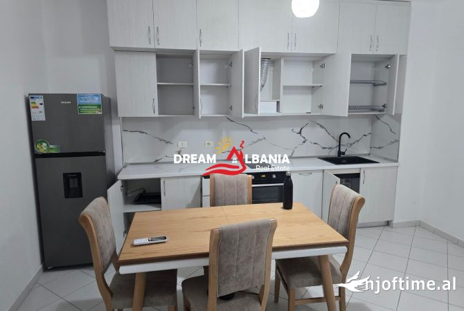 Shtepi ne shitje Apartament ne Tirane, 1+1, Mobilimi E mobiluar, Pagesa 120,000  Euro.